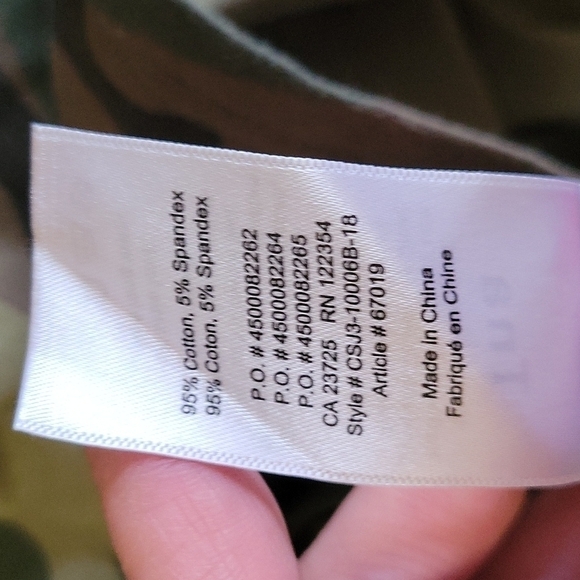 TNA Camouflage Crop Top - Green and Black - Picture 3 of 5